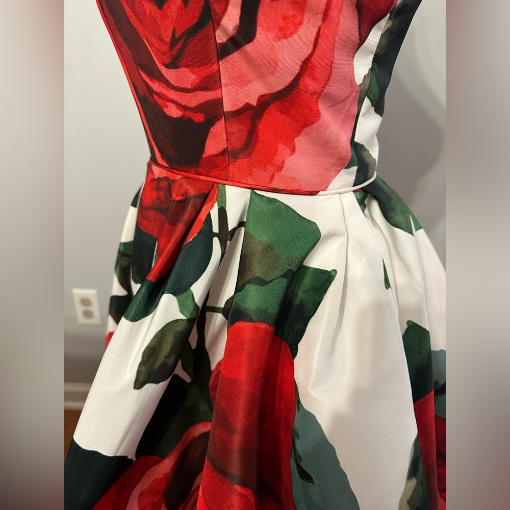 Sherri Hill Red and White Floral Prom Dress ROSES - Picture 11 of 16